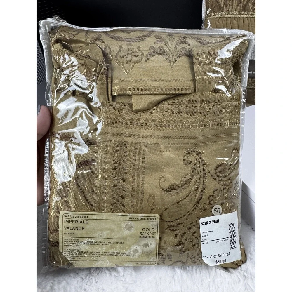 New JC Penney Gold Imperial Valance 52
